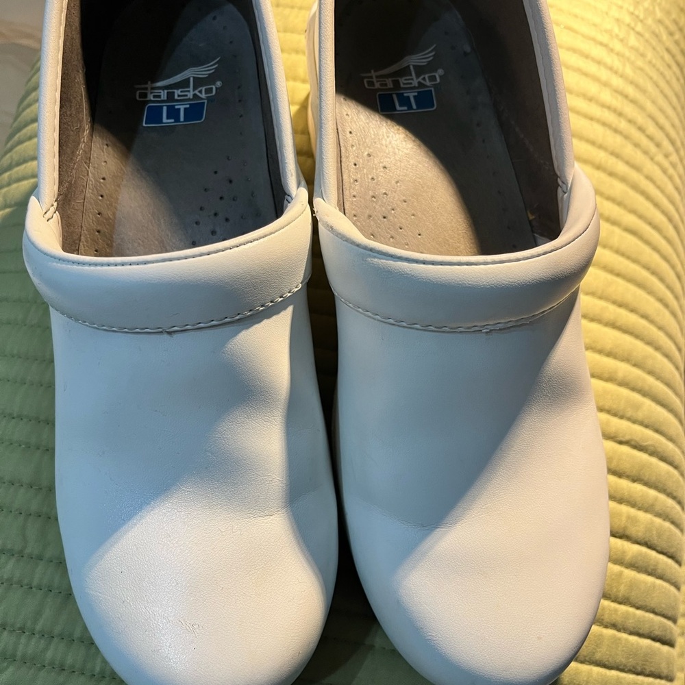 Dansko Women's White Comfort Mules